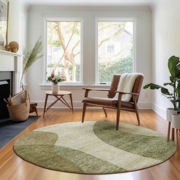 HomeRoots 8' Beige and Olive Green Geometric Washable Round Rug - Durable, Stain Resistant, UV Protected Decor Piece 654823