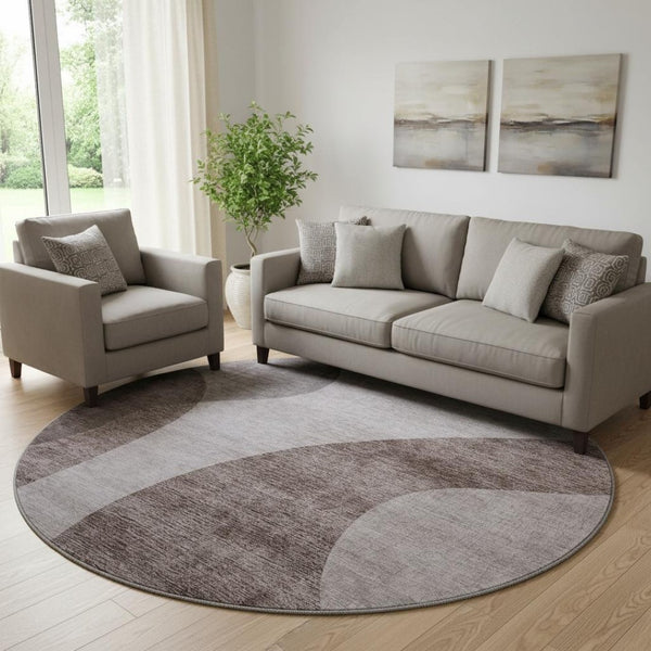 HomeRoots 8' Stylish Coffee and Taupe Geometric Round Rug - Washable, UV-Protected, Perfect for Homes! 654841
