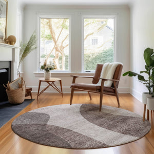 HomeRoots 8' Stylish Coffee and Taupe Geometric Round Rug - Washable, UV-Protected, Perfect for Homes! 654841