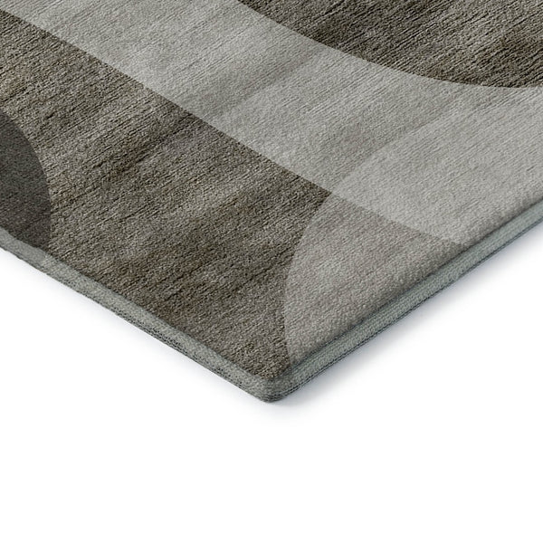 HomeRoots 8' Taupe and Beige Geometric Round Rug - Washable, UV-Protected, Family-Friendly Design for Cozy Spaces 654853