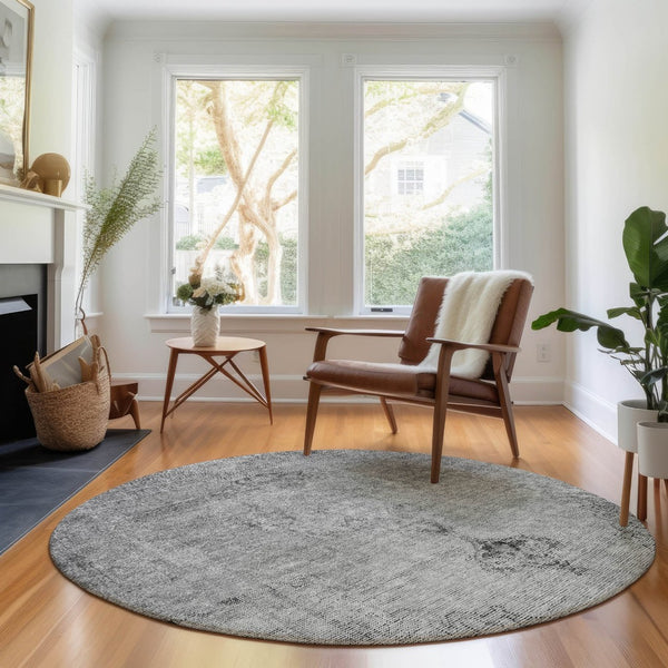 HomeRoots 8' Gray and Ivory Oriental Round Rug - Washable, UV Protected, Soft & Stain-Resistant for Family Homes 654889