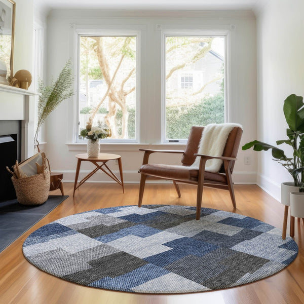 HomeRoots 8' Blue Gray and Ivory Geometric Round Washable Rug with UV Protection for Modern Spaces & Style 654925