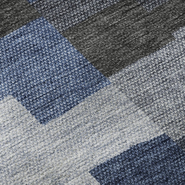 HomeRoots 8' Blue Gray and Ivory Geometric Round Washable Rug with UV Protection for Modern Spaces & Style 654925