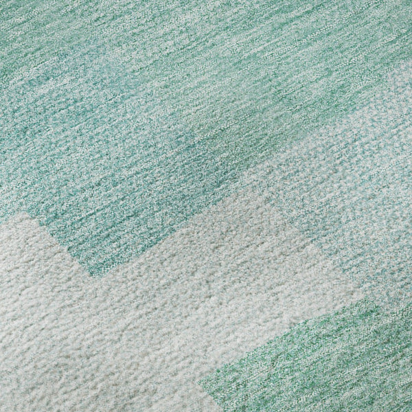 HomeRoots 8' Teal and Ivory Geometric Washable Round Rug - Stylish, Durable, and UV Protected for Modern Homes 654955