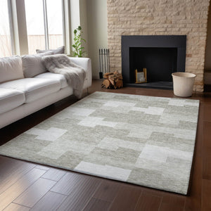 HomeRoots 8' X 10' Taupe and Ivory Geometric Area Rug - Washable, UV Protected, Ideal for High-Traffic Spaces 654962