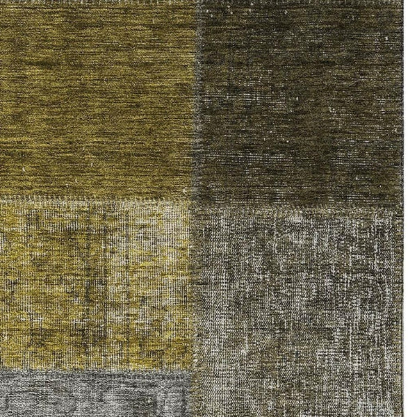 HomeRoots 8' X 10' Cozy Coffee Gold Taupe Patchwork Area Rug - Washable, UV Protected & Stain Resistant Design 655184