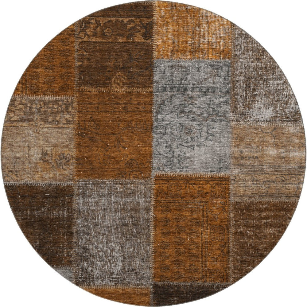 HomeRoots 8' Washable Round Rug in Rust Brown & Gray Patchwork Design - Durable, UV-Protected, Easy-Care! 655201