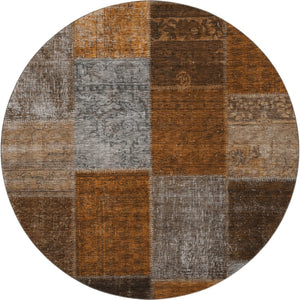 HomeRoots 8' Washable Round Rug in Rust Brown & Gray Patchwork Design - Durable, UV-Protected, Easy-Care! 655201