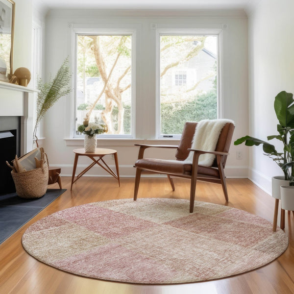 HomeRoots 8' Blush & Beige Round Patchwork Rug - Washable, UV-Protected, Stain-Resistant for Modern Homes 655219