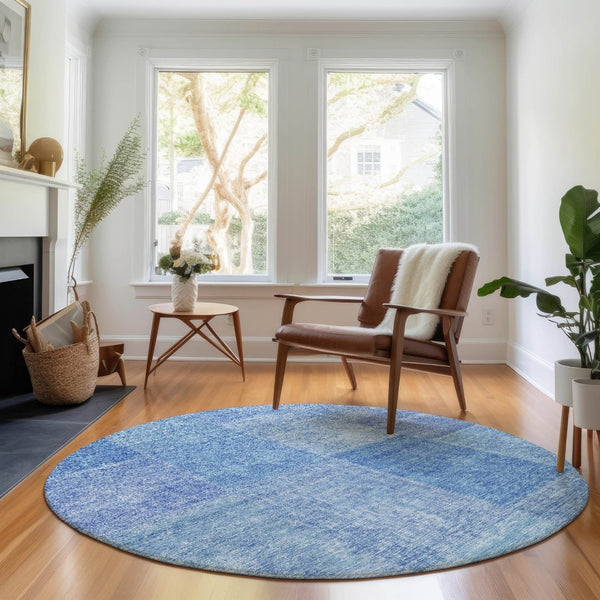 HomeRoots 8' Denim Blue & Ivory Patchwork Round Rug - Washable, UV Protected, Durable for High-Traffic Areas 655225