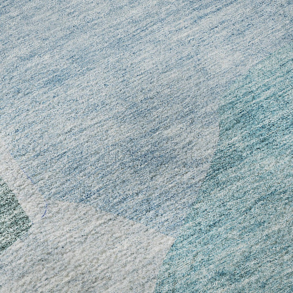 HomeRoots 8' Teal And Ivory Abstract Round Rug - Washable, UV-Protected, Stylish & Durable for Active Homes 655291