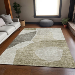 HomeRoots 5' X 8' Taupe And Ivory Abstract Washable Area Rug with UV Protection for Modern Home Elegance 655296