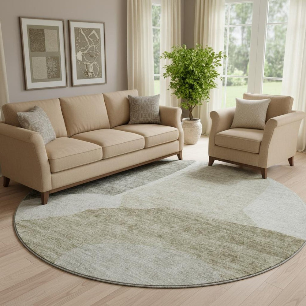 HomeRoots 8' Taupe and Ivory Abstract Washable Round Rug - Durable, UV-Protected, Perfect for Family Spaces! 655297