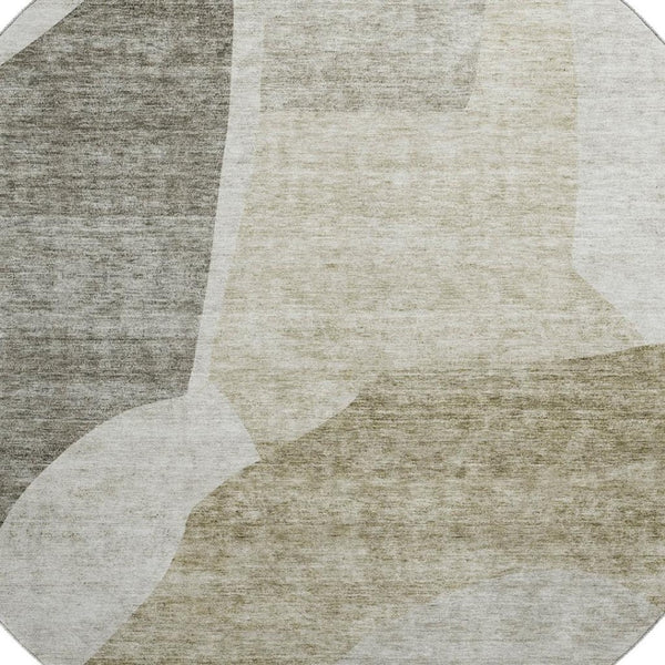 HomeRoots 8' Taupe and Ivory Abstract Washable Round Rug - Durable, UV-Protected, Perfect for Family Spaces! 655297