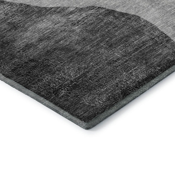 HomeRoots 5' X 8' Gray and Ivory Abstract Area Rug - Washable, UV-Protected, Durable for High-Traffic Spaces 655320