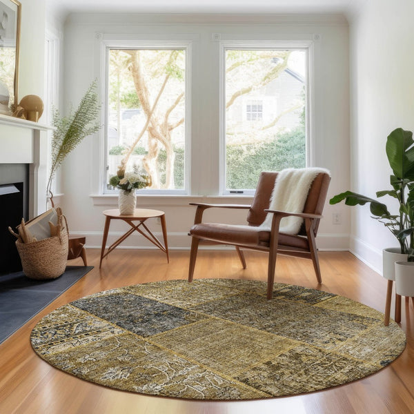 HomeRoots 8' Brown Gray and Charcoal Patchwork Washable Round Rug - Durable, Stylish, UV-Protected Design! 655424