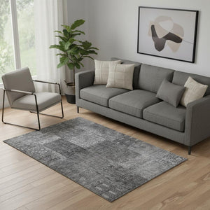 HomeRoots 5' Gray and Silver Patchwork Area Rug - Washable, UV Protected, Stain Resistant, Pet Friendly Décor 655441