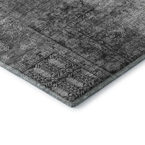 HomeRoots 5' Gray and Silver Patchwork Area Rug - Washable, UV Protected, Stain Resistant, Pet Friendly Décor 655441