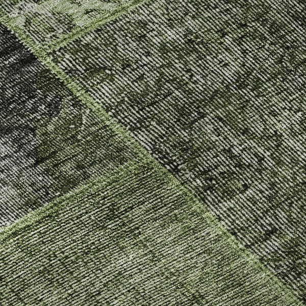 HomeRoots 5' X 8' Olive Green & Gray Patchwork Area Rug - Stain Resistant, UV-Protected, Durable & Stylish! 655453