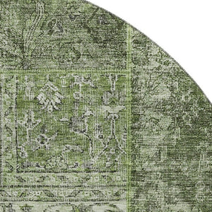 HomeRoots 8' Olive Green & Gray Patchwork Washable Round Rug - Stylish, Durable, UV-Protected for All Spaces 655454