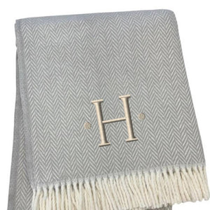 HomeRoots 55" Gray and White Herringbone Cotton Blend Throw Blanket with Personalized Initial and Tassels H 655531