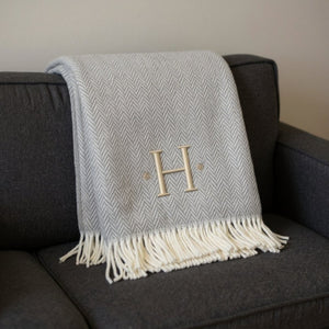 HomeRoots 55" Gray and White Herringbone Cotton Blend Throw Blanket with Personalized Initial and Tassels H 655531