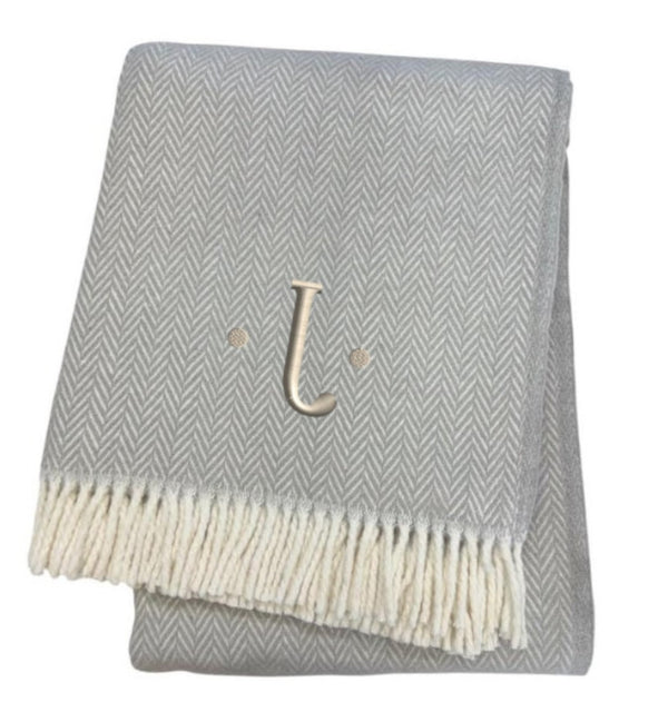 HomeRoots 55" Gray and White Herringbone Cotton Blend Throw Blanket with Personalized Initial and Tassels J 655533