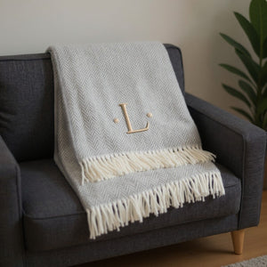 HomeRoots 55" Gray and White Herringbone Cotton Blend Throw Blanket with Personalized Initial and Tassels L 655535