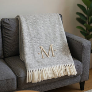 HomeRoots 55" Gray and White Herringbone Cotton Blend Throw Blanket with Personalized Initial and Tassels M 655536