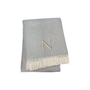 HomeRoots 55" Gray and White Herringbone Cotton Blend Throw Blanket with Personalized Initial and Tassels no 655537