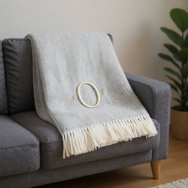 HomeRoots 55" Gray and White Herringbone Cotton Blend Throw Blanket with Personalized Initial and Tassels O 655538