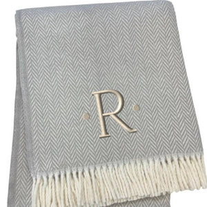 HomeRoots 55" Gray and White Herringbone Cotton Blend Throw Blanket with Personalized Initial and Tassels R 655541