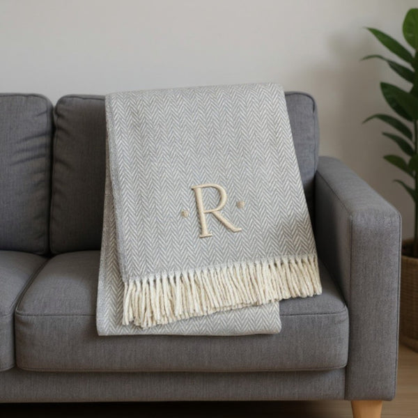 HomeRoots 55" Gray and White Herringbone Cotton Blend Throw Blanket with Personalized Initial and Tassels R 655541