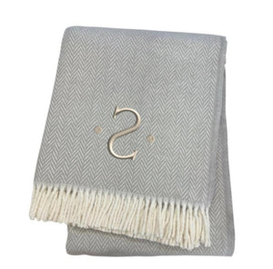 HomeRoots 55" Gray and White Herringbone Cotton Blend Throw Blanket with Personalized Initial and Tassels S 655542