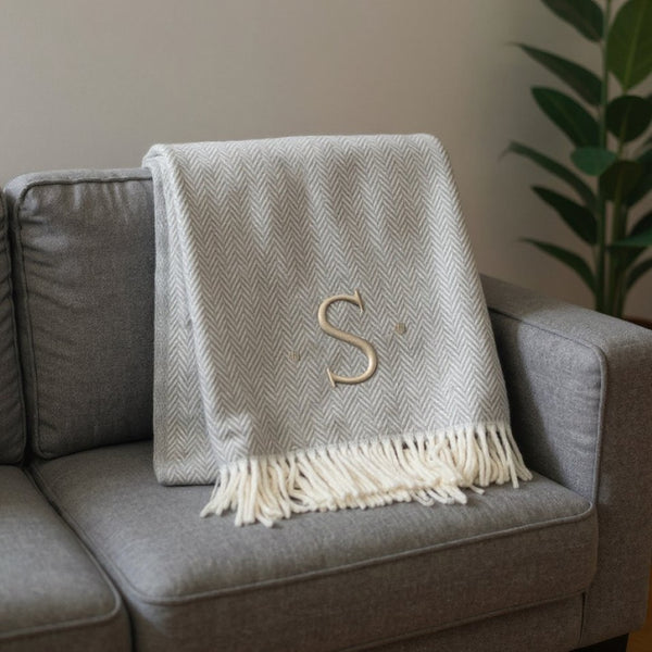 HomeRoots 55" Gray and White Herringbone Cotton Blend Throw Blanket with Personalized Initial and Tassels S 655542