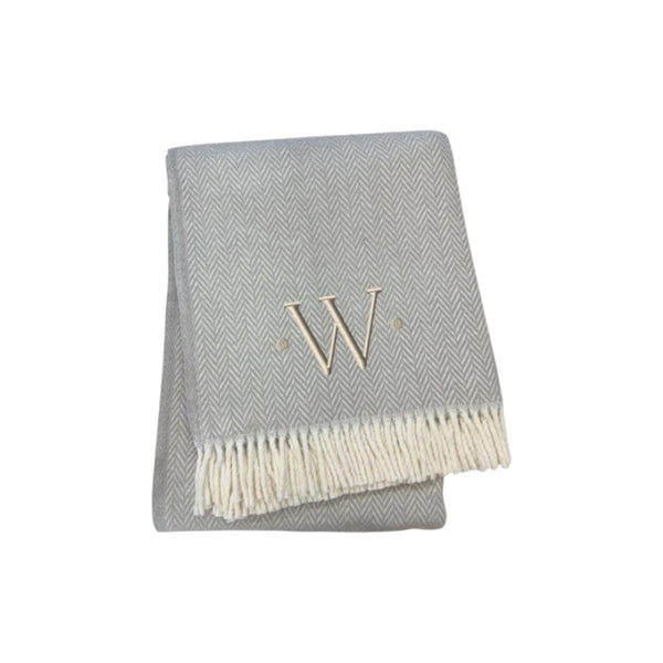 HomeRoots 55" Gray and White Herringbone Cotton Blend Throw Blanket with Personalized Initial and Tassels W 655546