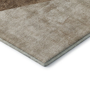HomeRoots 8' Brown and Beige Geometric Round Rug - Washable, UV-Protected, Family-Friendly Design for Homes! 655552