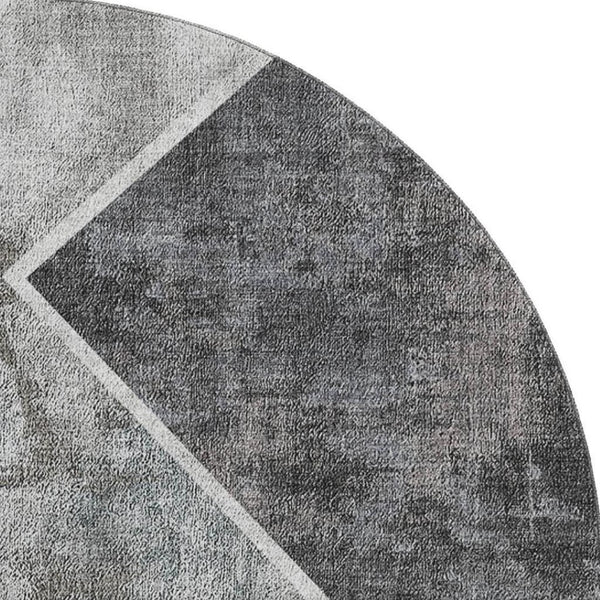 HomeRoots 8' Stylish Gray Brown & Silver Geometric Round Rug - Washable, UV-Protected & Perfect for High-Traffic Areas 655564