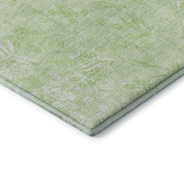 HomeRoots 5' X 8' Mint Green Floral Area Rug - Washable, UV Protected, Durable for Homes with Kids & Pets 655652