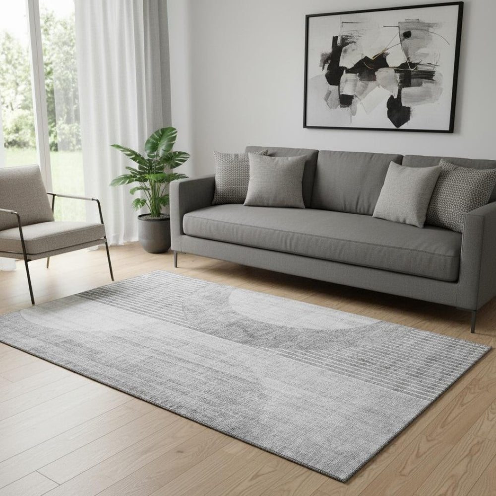 HomeRoots 5' Gray and Silver Geometric Washable Area Rug with UV Protection – Modern, Durable, Easy-Care Design 655742