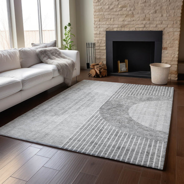 HomeRoots 5' Gray and Silver Geometric Washable Area Rug with UV Protection – Modern, Durable, Easy-Care Design 655742