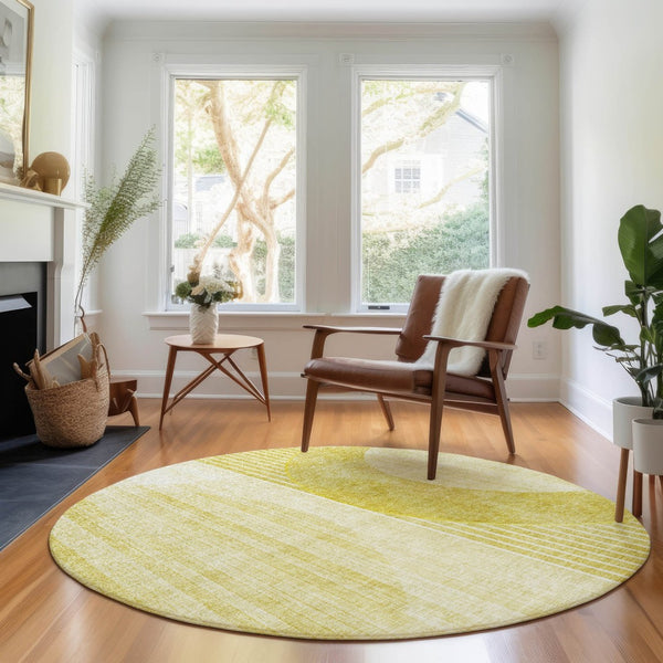 HomeRoots 8' Wheat Gold & Ivory Geometric Round Rug - Washable, UV Protected, Durable for Busy Homes & Pets 655761
