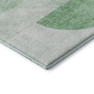 HomeRoots 8' Green and Ivory Geometric Washable Round Rug - Durable, UV-Protected, Easy-Care for Everyday Life 655833