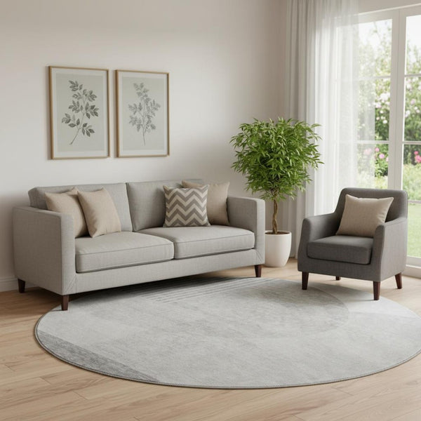 HomeRoots 8' Gray and Silver Geometric Round Rug - Washable, UV-Protected, Durable, Perfect for Busy Homes! 655845