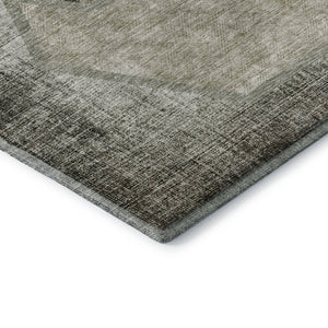 HomeRoots 8' Washable Round Rug with Taupe & Brown Geometric Design—Stain Resistant, UV Protected, Durable Style 655899