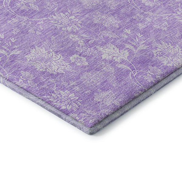 HomeRoots 8' Lilac and Ivory Floral Washable Round Rug - Durable, UV-Protected, Easy-Care Design for Any Room 655995