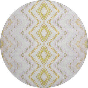 HomeRoots 8' Pearl Gold & Ivory Round Rug - Washable, Stain-Resistant, UV Protected for Stylish Homes 656091