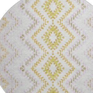 HomeRoots 8' Pearl Gold & Ivory Round Rug - Washable, Stain-Resistant, UV Protected for Stylish Homes 656091