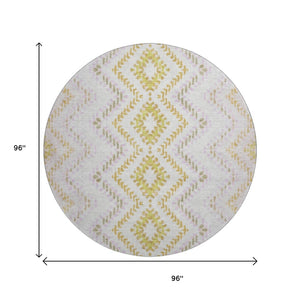 HomeRoots 8' Pearl Gold & Ivory Round Rug - Washable, Stain-Resistant, UV Protected for Stylish Homes 656091
