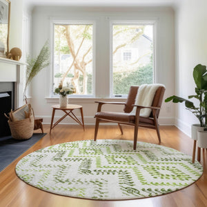 HomeRoots 8' Artichoke Green Round Rug – Modern Geometric Design, Washable, UV Protected for Active Homes 656097
